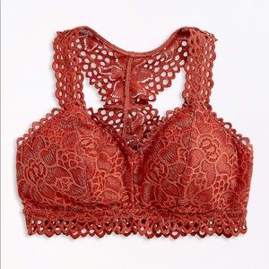 🆕Sz Med & Large Eyelet Racerback Bralette